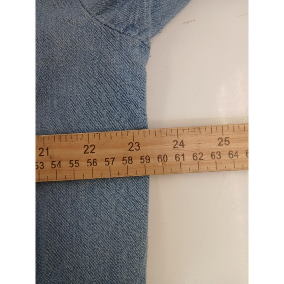 Looney Tunes Shirt Mens‎ Large Blue Denim Button Up Embroidered Bugs Taz Daffy - Picture 6 of 7